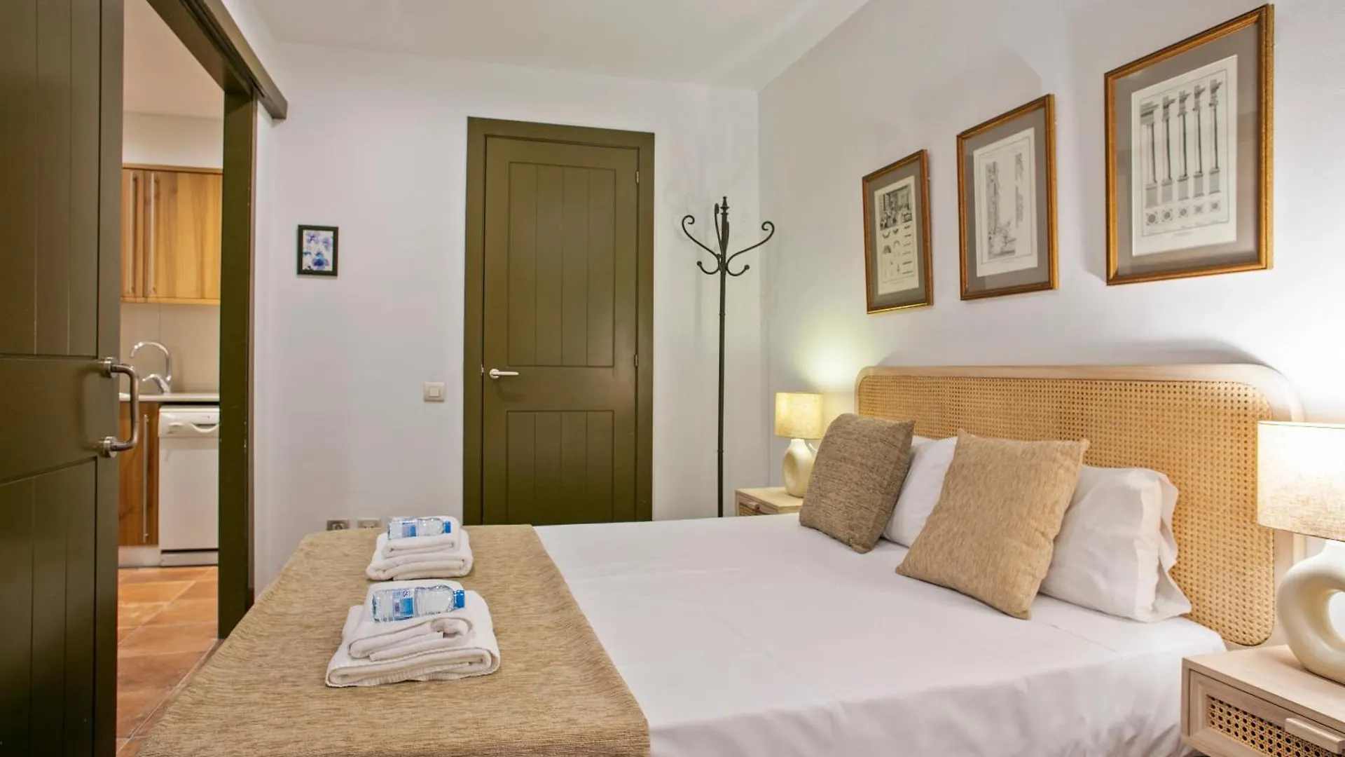 Alcam Dali Apartment Barcelona