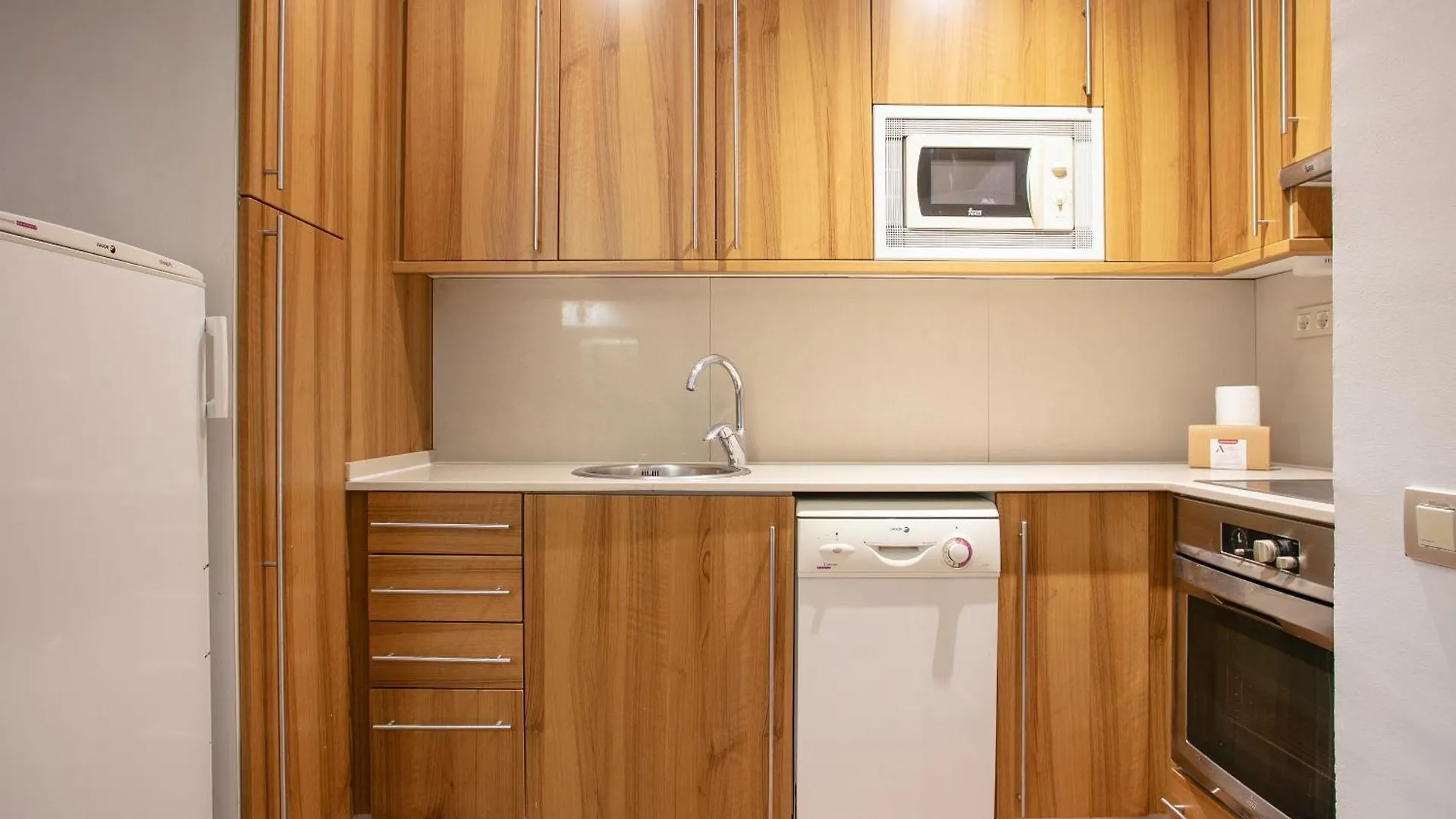 Alcam Dali Apartment Barcelona