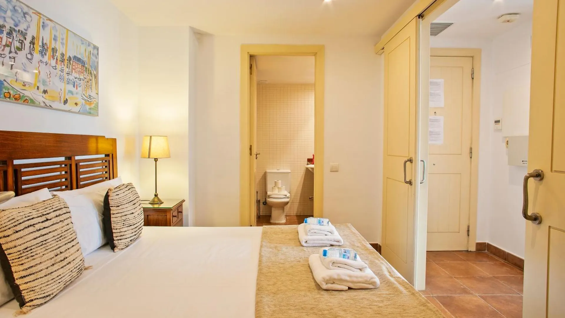 Alcam Dali Apartment Barcelona 0*,  Spain