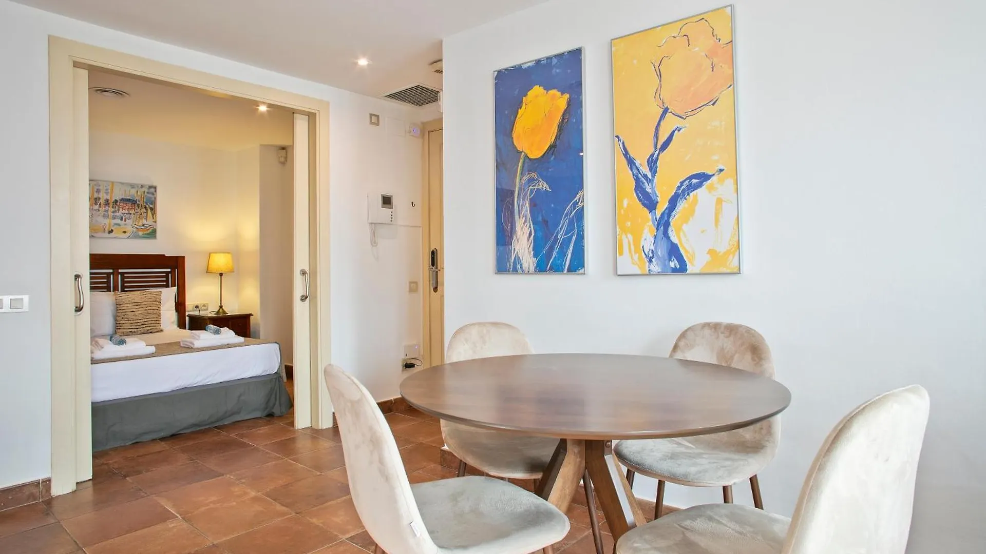 Alcam Dali Apartment Barcelona 0*,  Spain