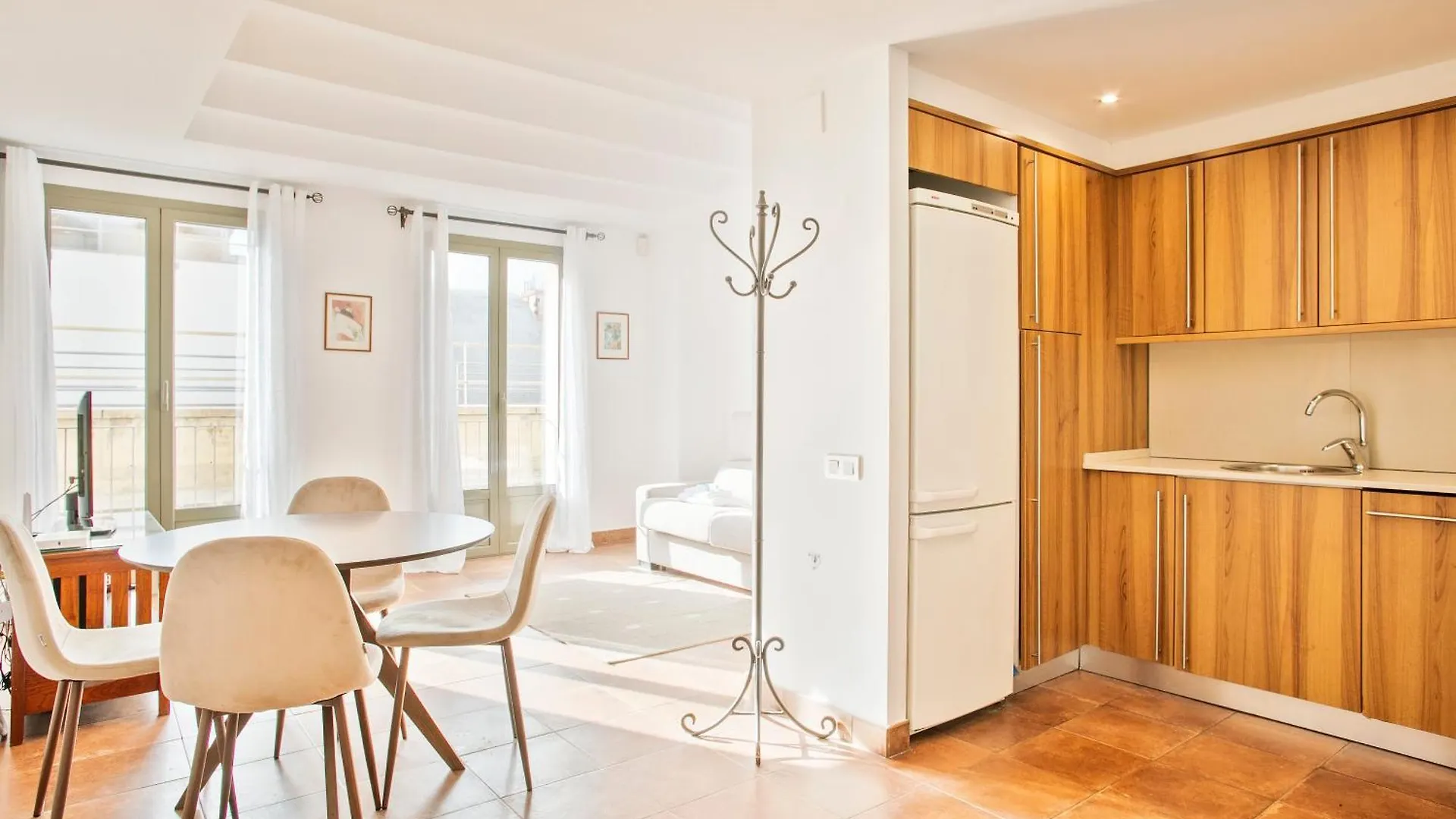 Alcam Dali Apartment Barcelona