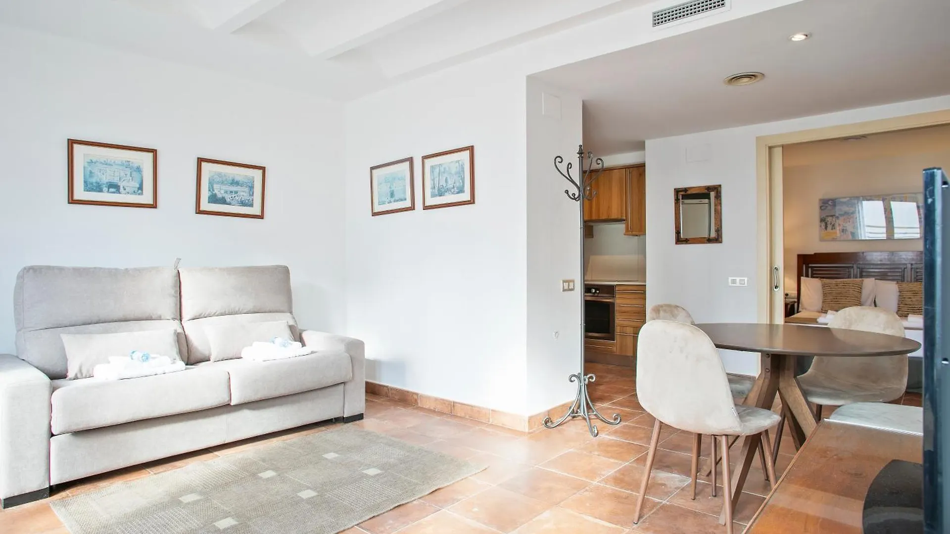 Alcam Dali Apartment Barcelona
